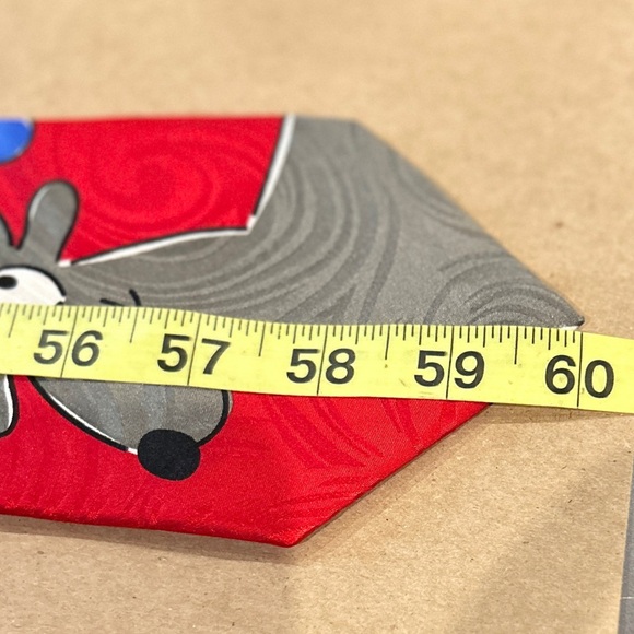 AMERICAN GREETINGS Christmas Reindeer Neck Tie • Hand Made 100% Silk • 60”L 4”L - Picture 5 of 7